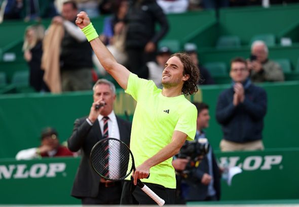 stefanos tsitsipas jordan thompson2.jpg